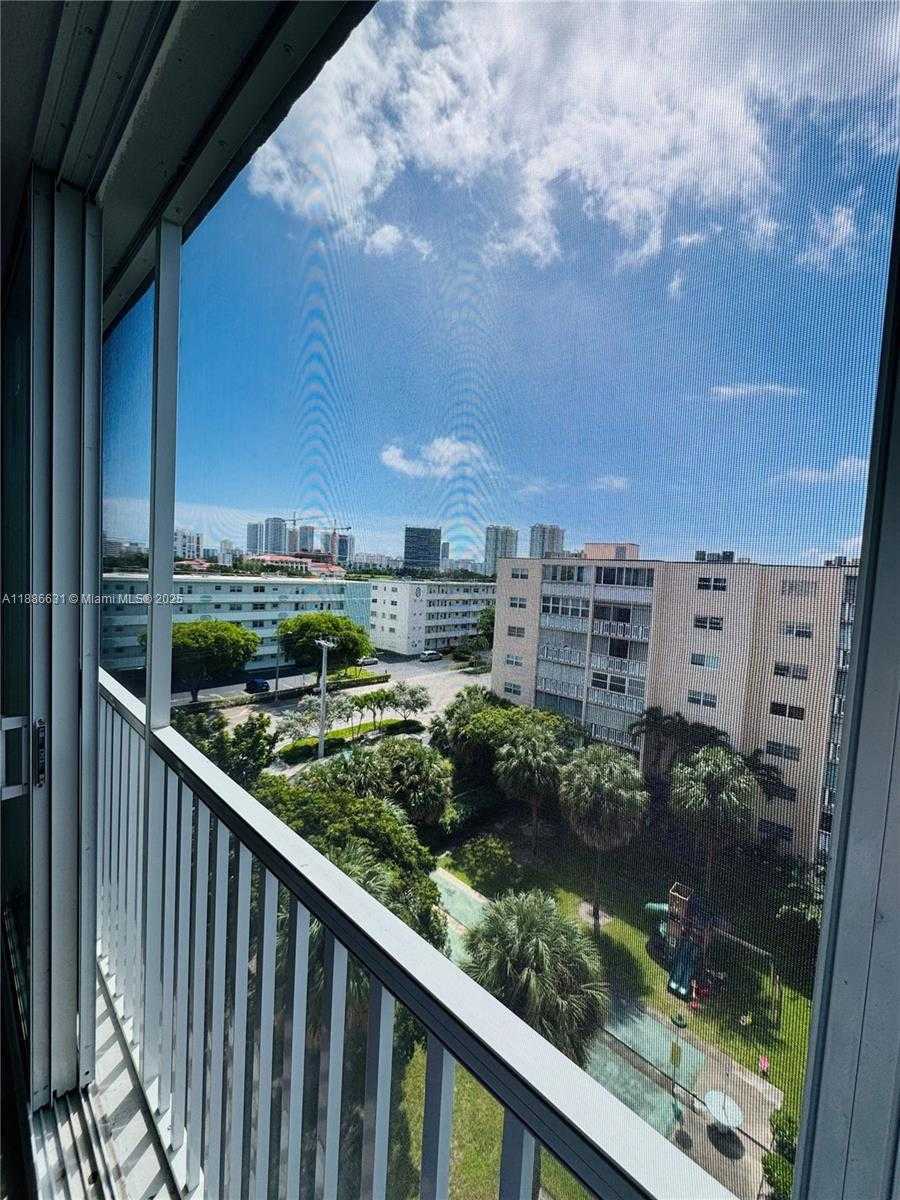 Small Image of 619 NORTH EAST 14TH AVE #703, Hallandale Beach Number 14