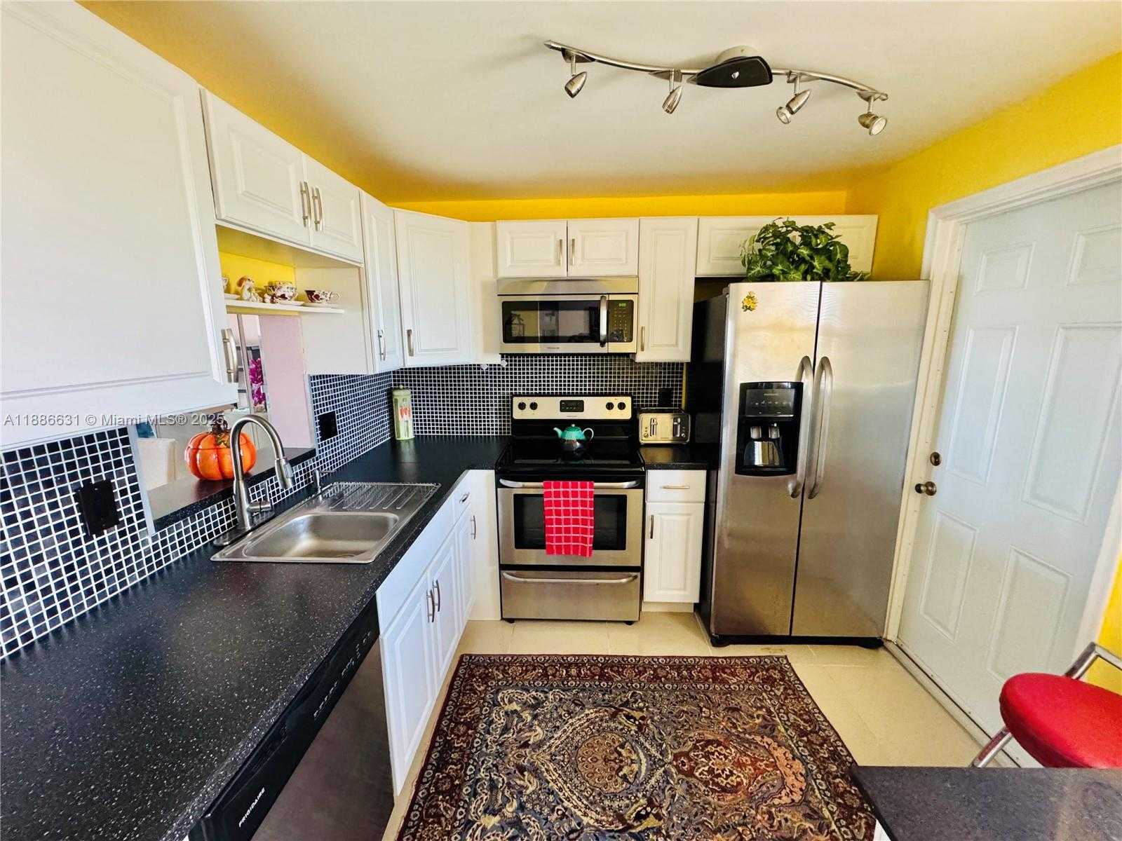 Small Image of 619 NORTH EAST 14TH AVE #703, Hallandale Beach Number 3