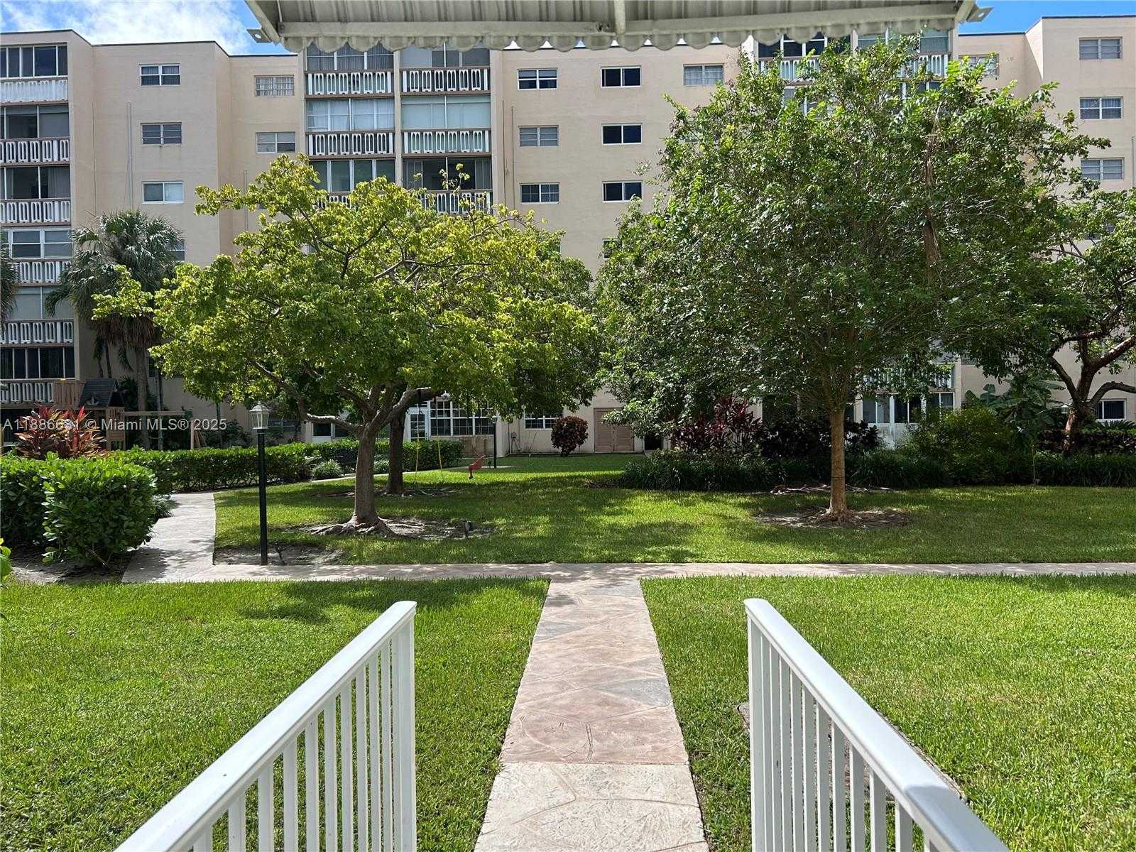 Small Image of 619 NORTH EAST 14TH AVE #703, Hallandale Beach Number 31