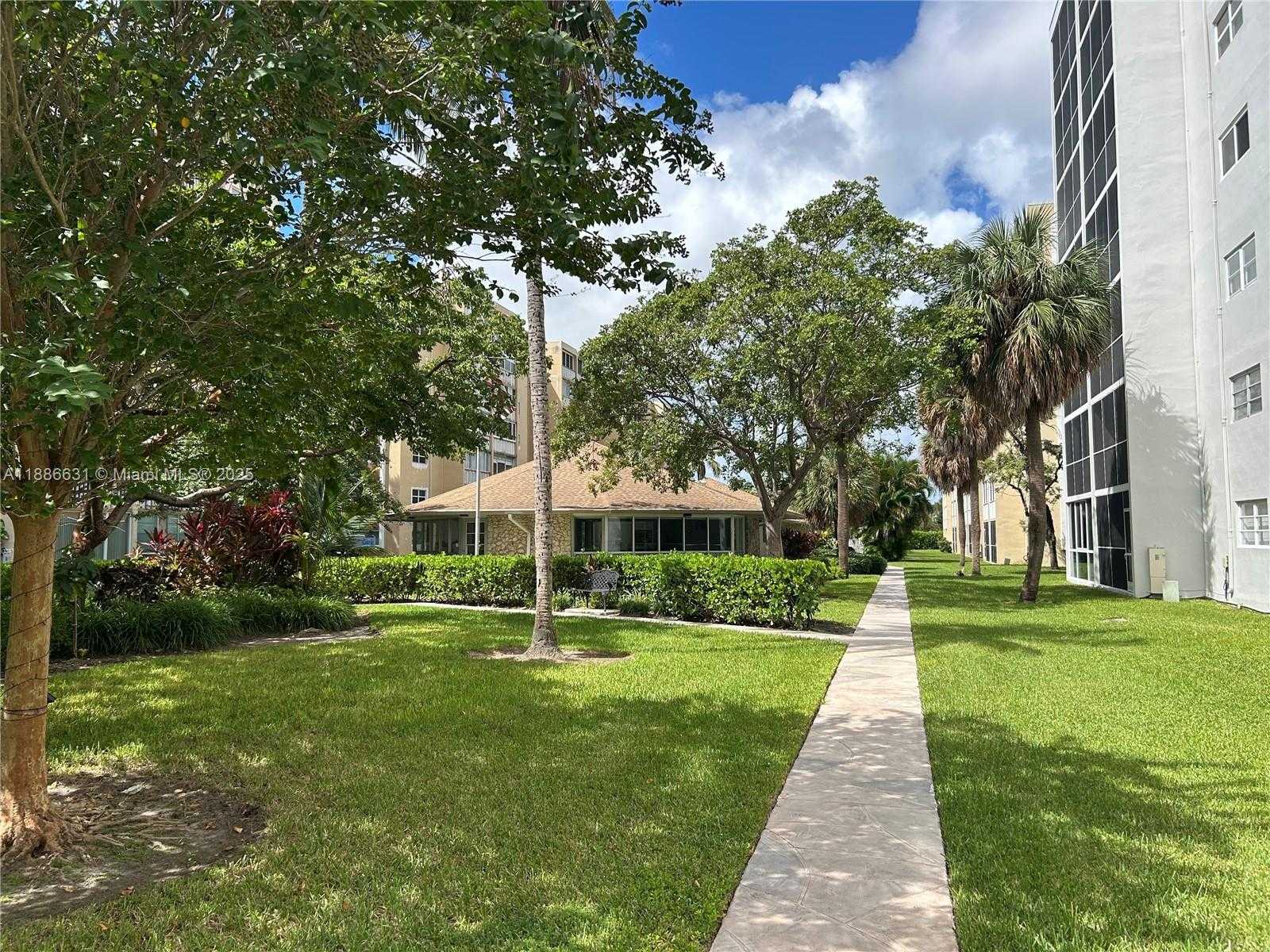 Small Image of 619 NORTH EAST 14TH AVE #703, Hallandale Beach Number 32