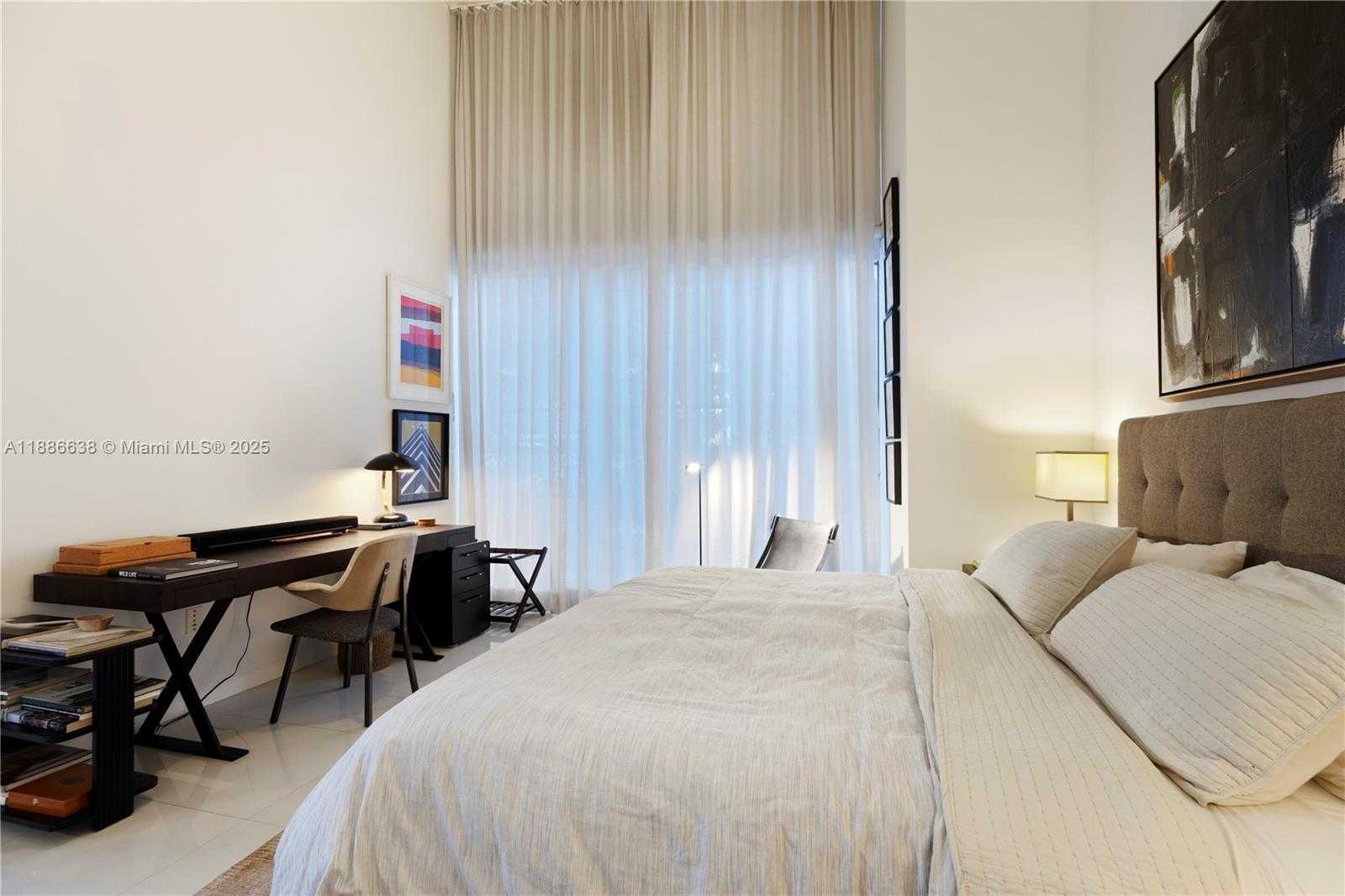 Small Image of 495 BRICKELL AVE #1510, Miami Number 20