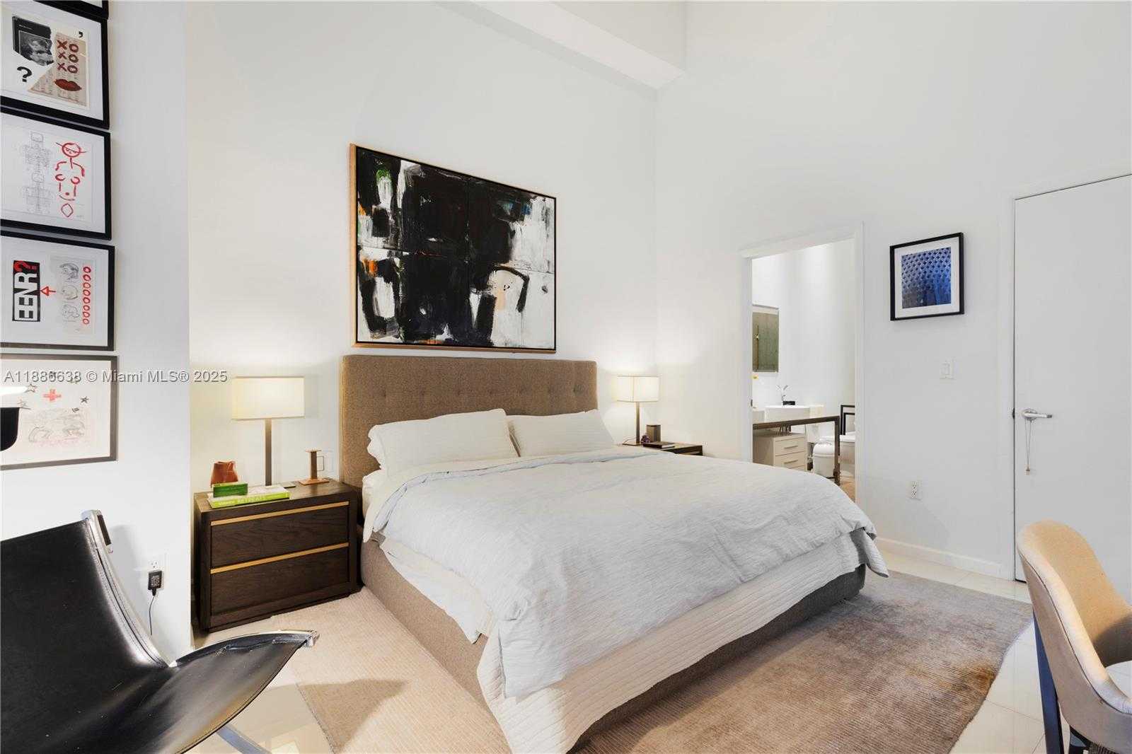 Small Image of 495 BRICKELL AVE #1510, Miami Number 21