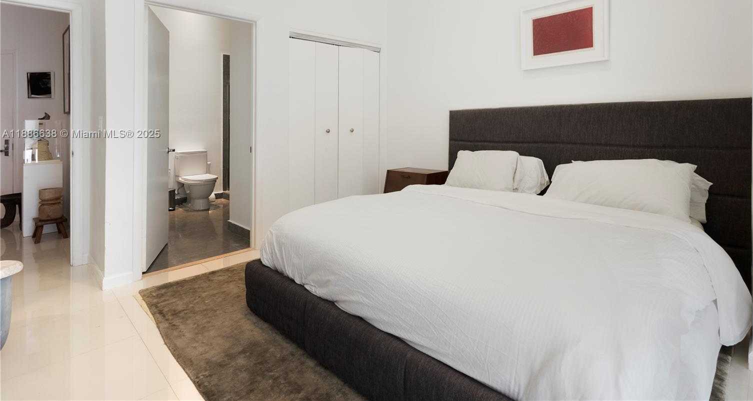 Small Image of 495 BRICKELL AVE #1510, Miami Number 27