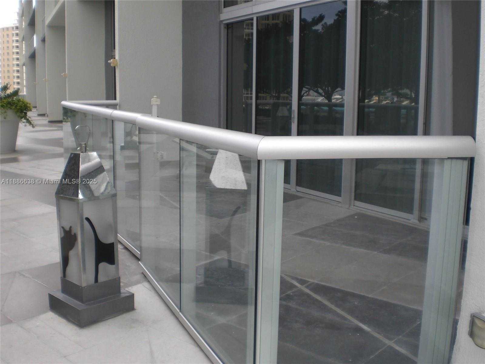 Small Image of 495 BRICKELL AVE #1510, Miami Number 39