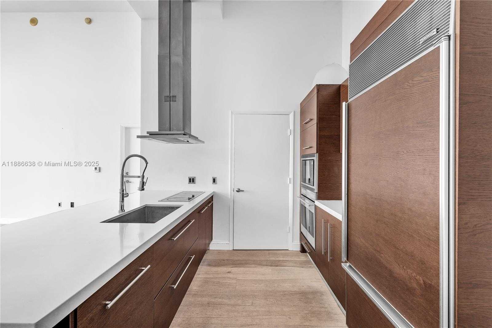 Small Image of 495 BRICKELL AVE #1510, Miami Number 57