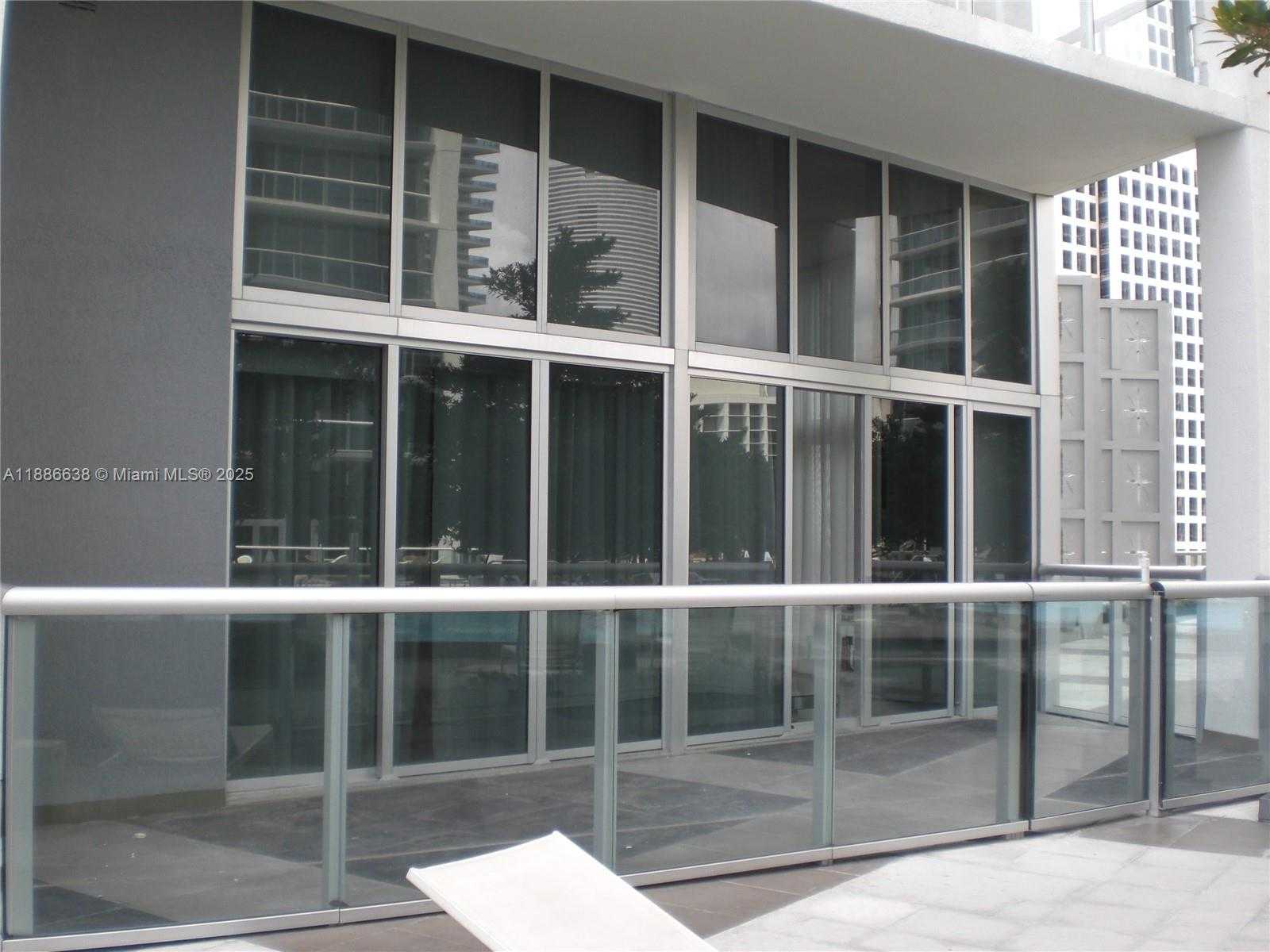 Small Image of 495 BRICKELL AVE #1510, Miami Number 8