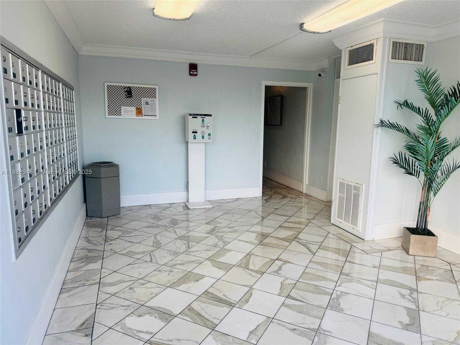 Small Image of 2000 NORTH EAST 135TH ST #403, North Miami Number 18