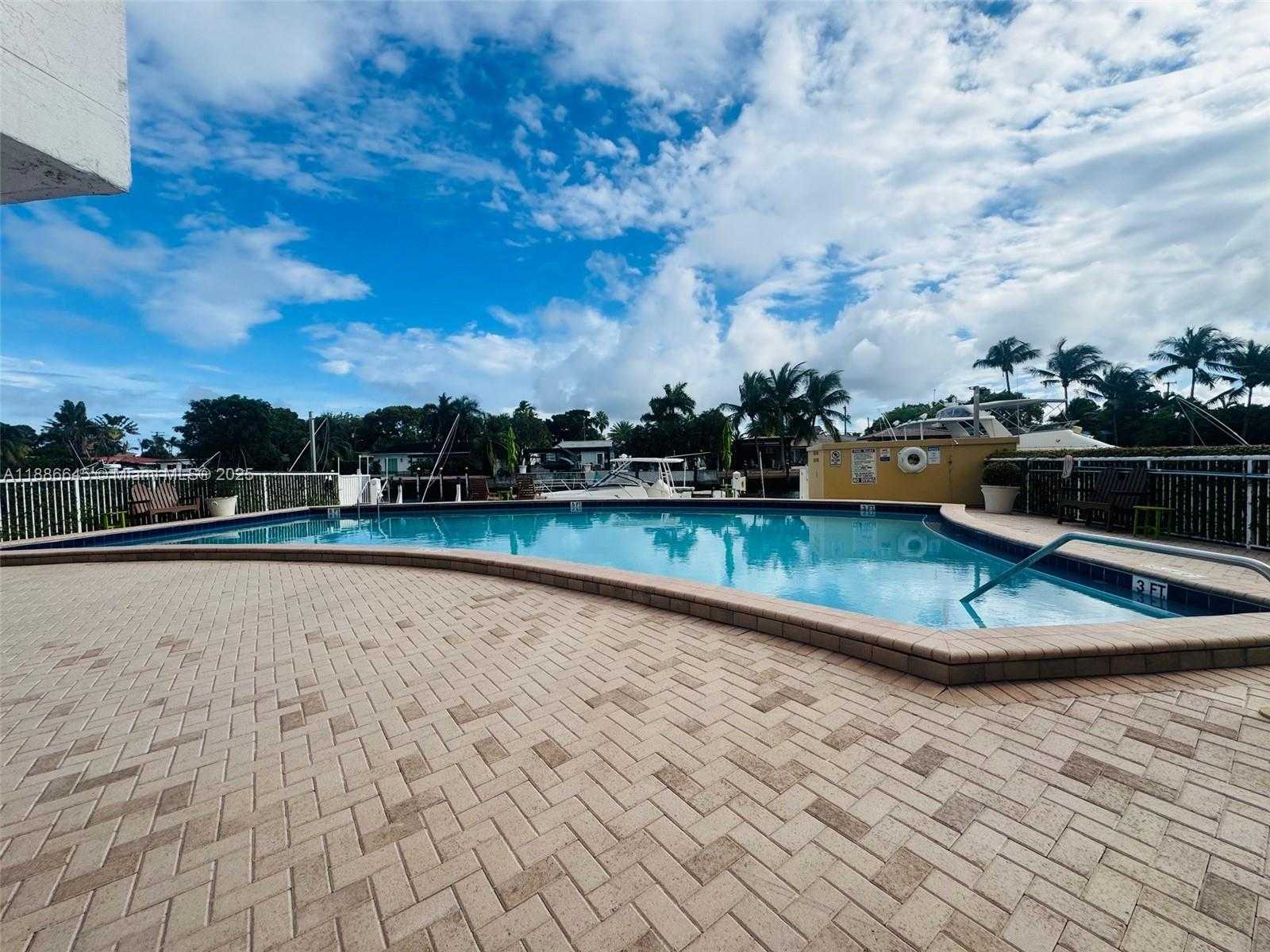 Small Image of 2000 NORTH EAST 135TH ST #403, North Miami Number 19