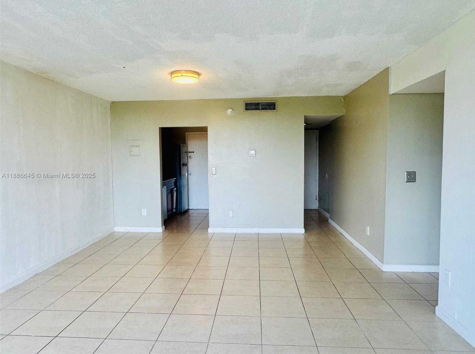 Small Image of 2000 NORTH EAST 135TH ST #403, North Miami Number 4