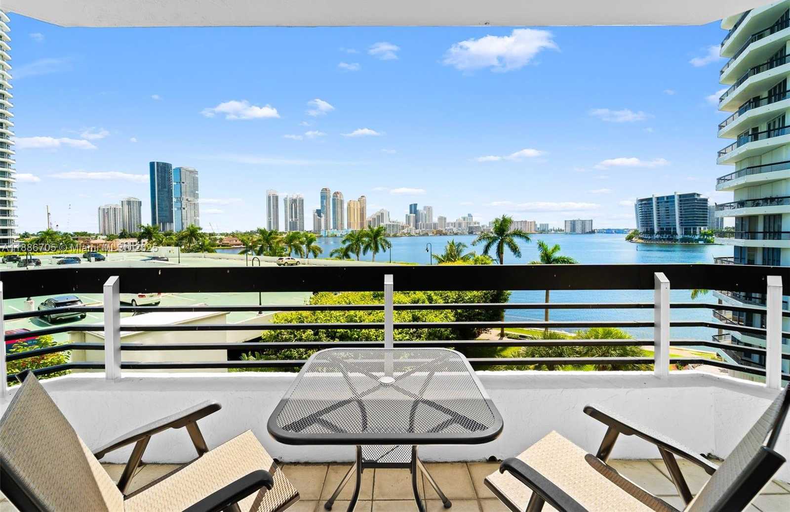Small Image of 3600 MYSTIC POINTE DR #614, Aventura Number 3