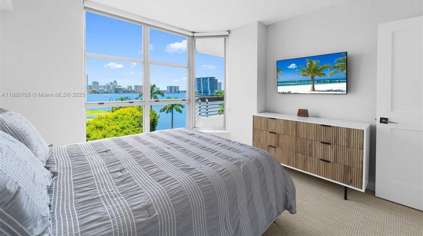 Small Image of 3600 MYSTIC POINTE DR #614, Aventura Number 9