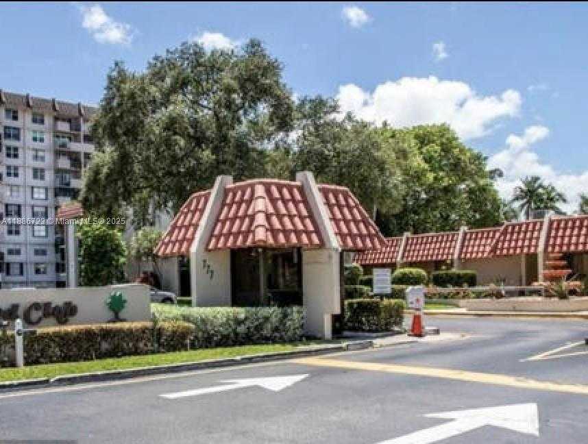 Small Image of 777 SOUTH FEDERAL HWY #RP307, Pompano Beach Number 4