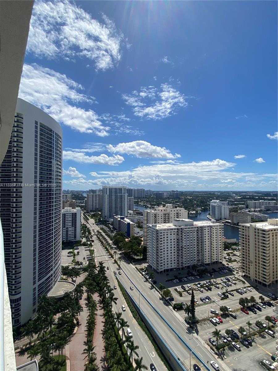Small Image of 1800 SOUTH OCEAN DR #2909, Hallandale Beach Number 14