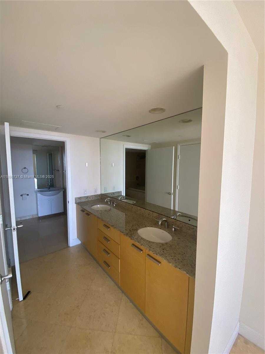 Small Image of 1800 SOUTH OCEAN DR #2909, Hallandale Beach Number 7