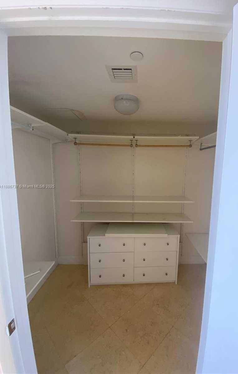 Small Image of 1800 SOUTH OCEAN DR #2909, Hallandale Beach Number 9