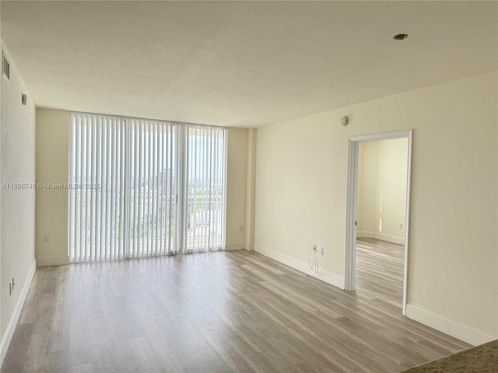 Small Image of 19501 WEST COUNTRY CLUB DR #2310, Aventura Number 8