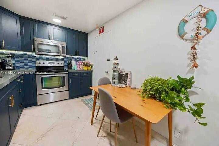 Small Image of 3901 SOUTH OCEAN DR #14L, Hollywood Number 13