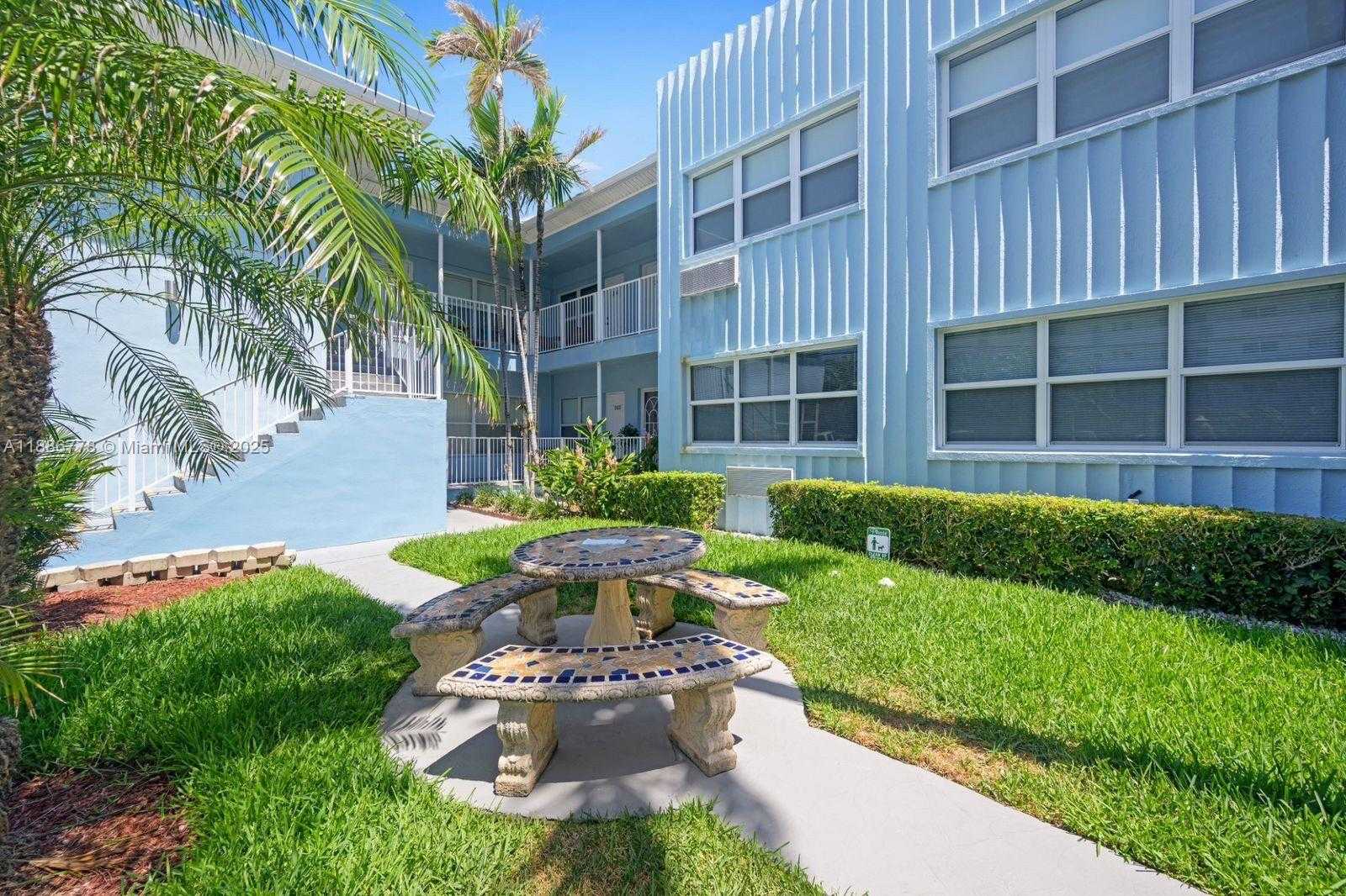 Small Image of 315 VAN BUREN ST #104B, Hollywood Number 15