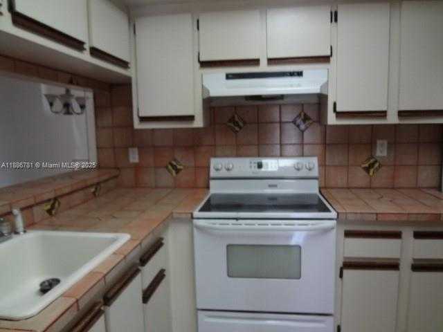 Small Image of 18216 MEDITERRANEAN BLVD #1-19, Hialeah Number 19