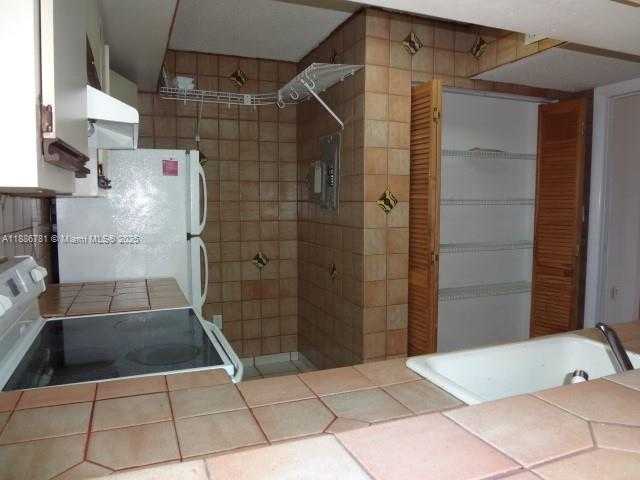 Small Image of 18216 MEDITERRANEAN BLVD #1-19, Hialeah Number 20