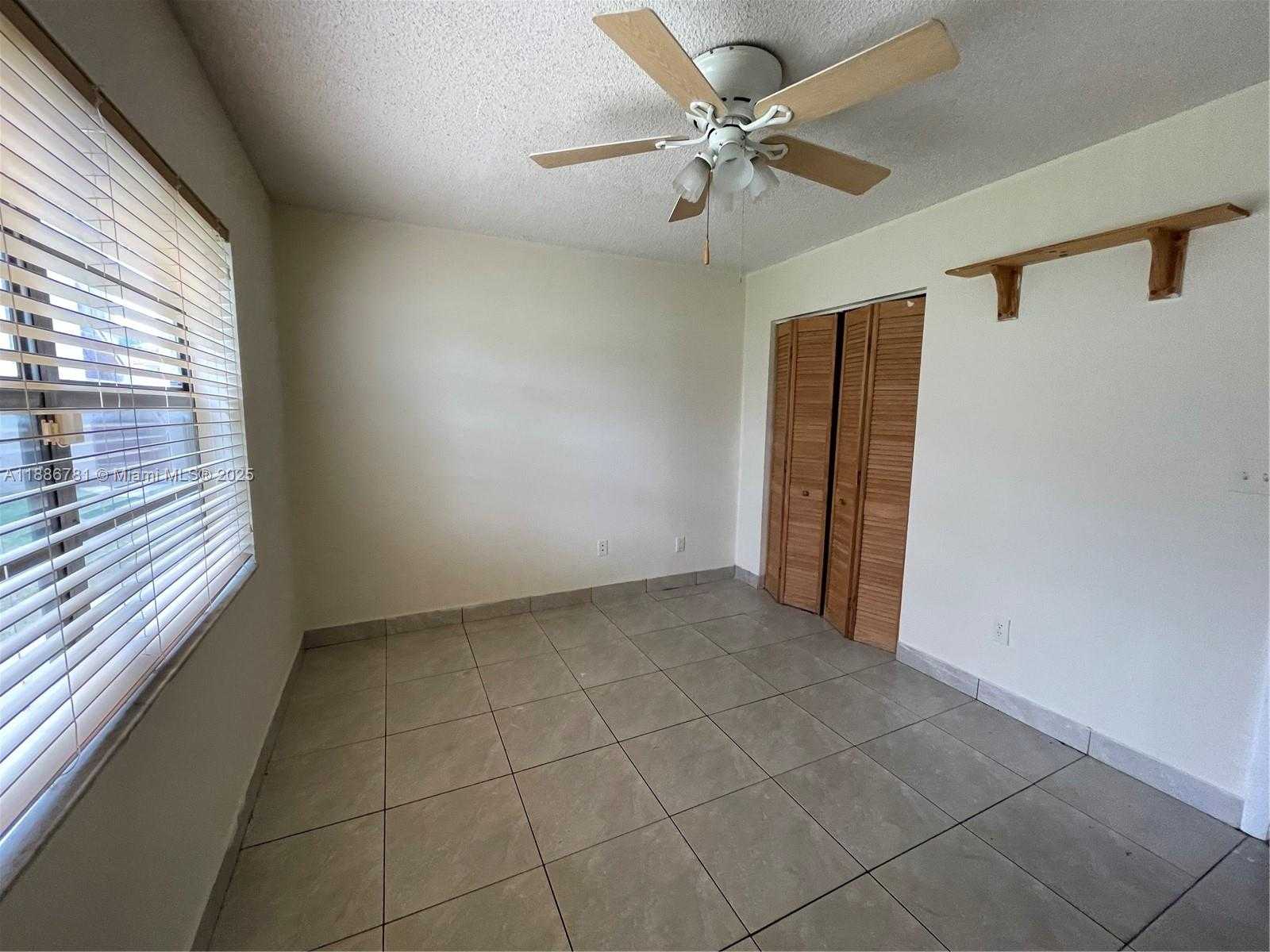 Small Image of 18216 MEDITERRANEAN BLVD #1-19, Hialeah Number 25