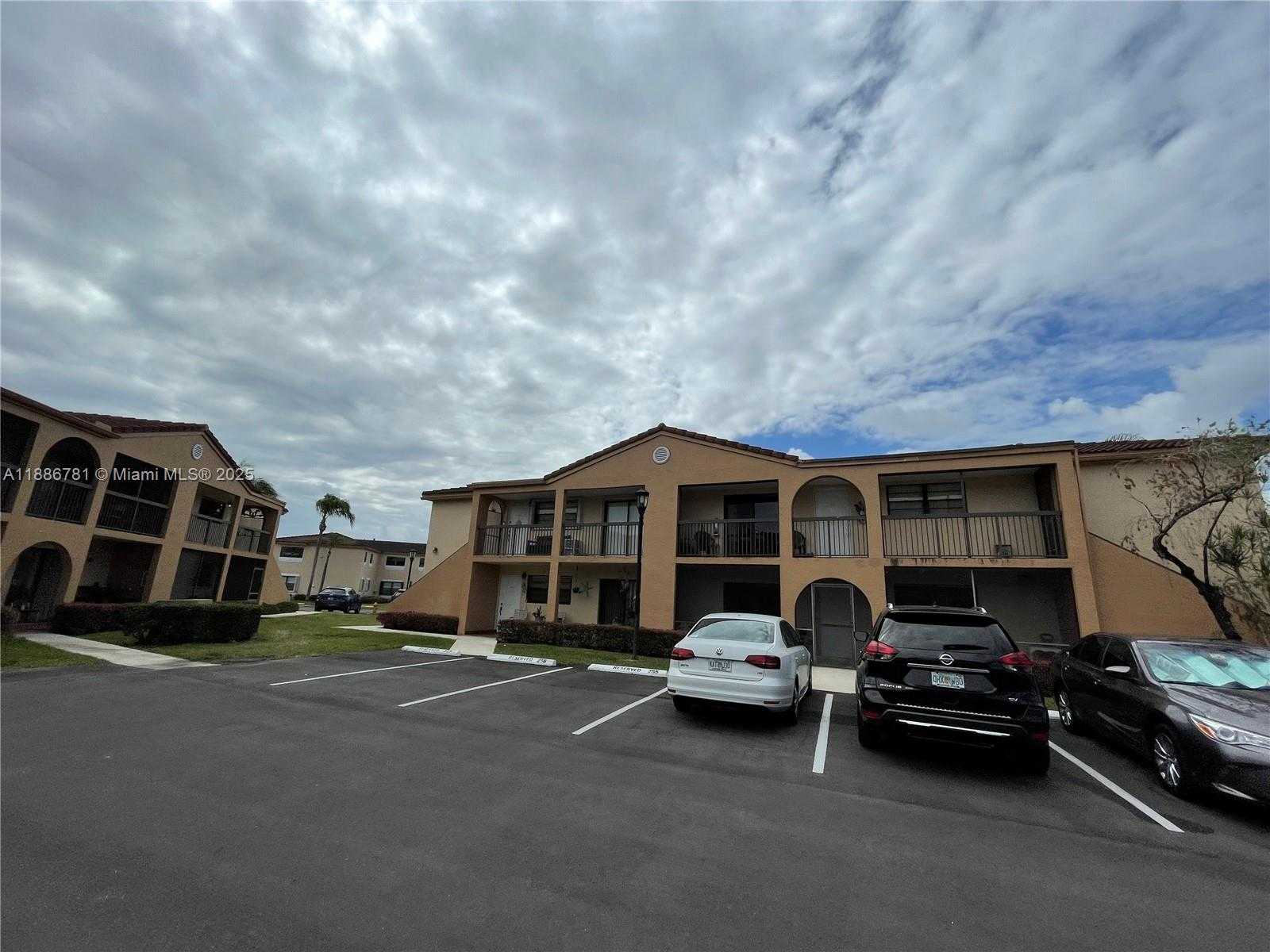 Small Image of 18216 MEDITERRANEAN BLVD #1-19, Hialeah Number 3