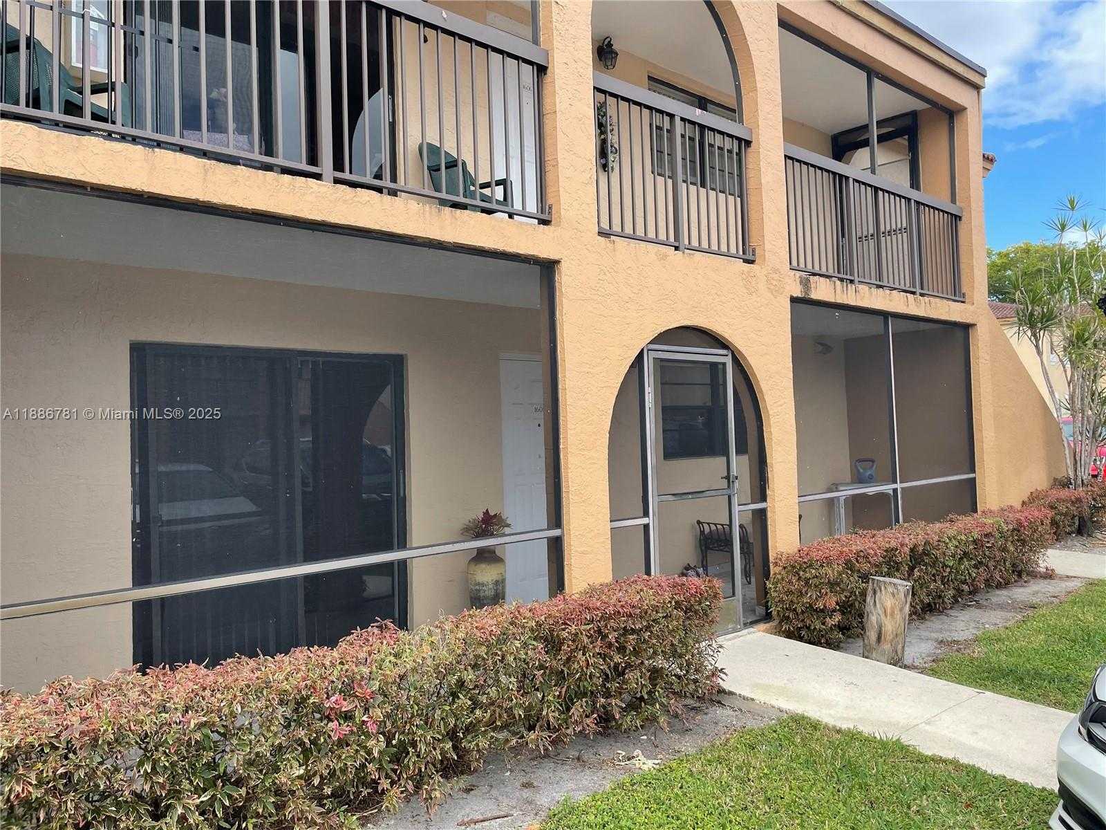 Small Image of 18216 MEDITERRANEAN BLVD #1-19, Hialeah Number 32