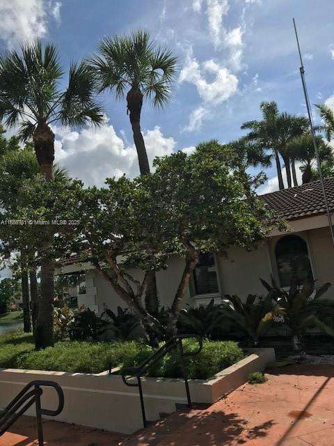 Small Image of 18216 MEDITERRANEAN BLVD #1-19, Hialeah Number 5