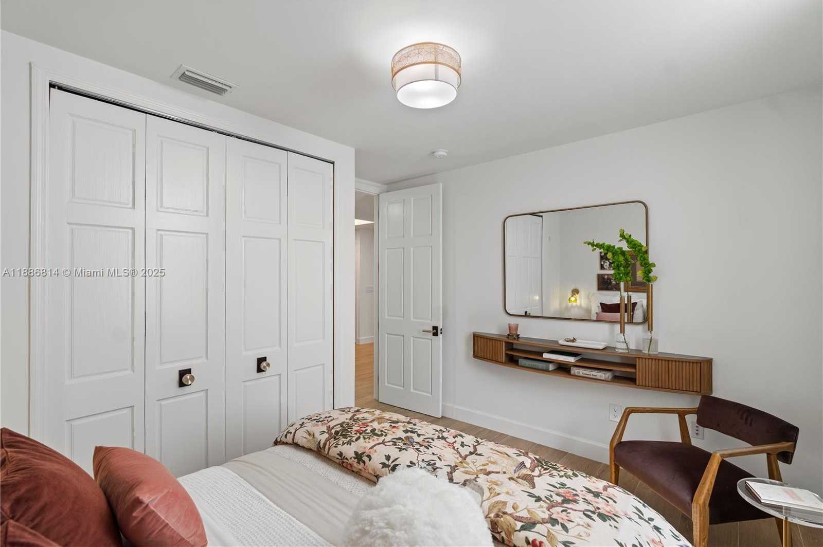 Small Image of 626 CORAL WAY #503, Coral Gables Number 21
