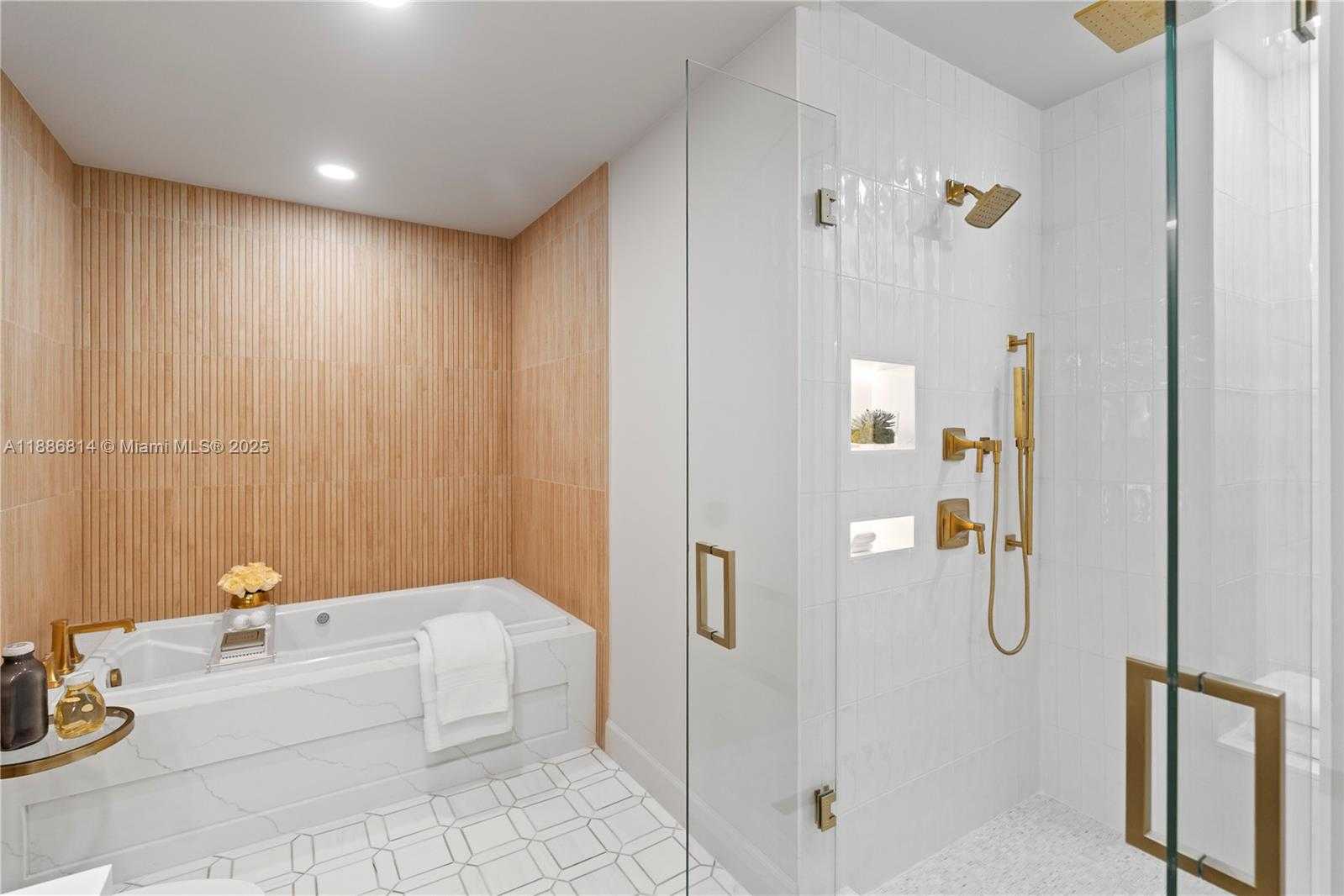 Small Image of 626 CORAL WAY #503, Coral Gables Number 25