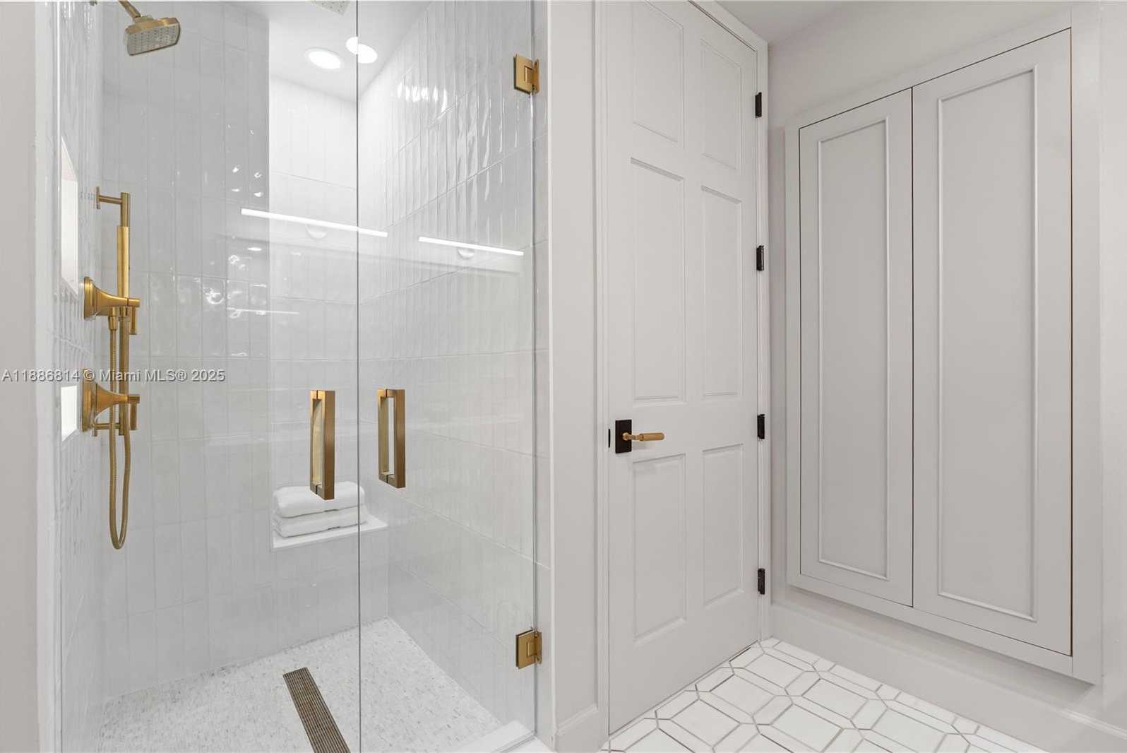 Small Image of 626 CORAL WAY #503, Coral Gables Number 27