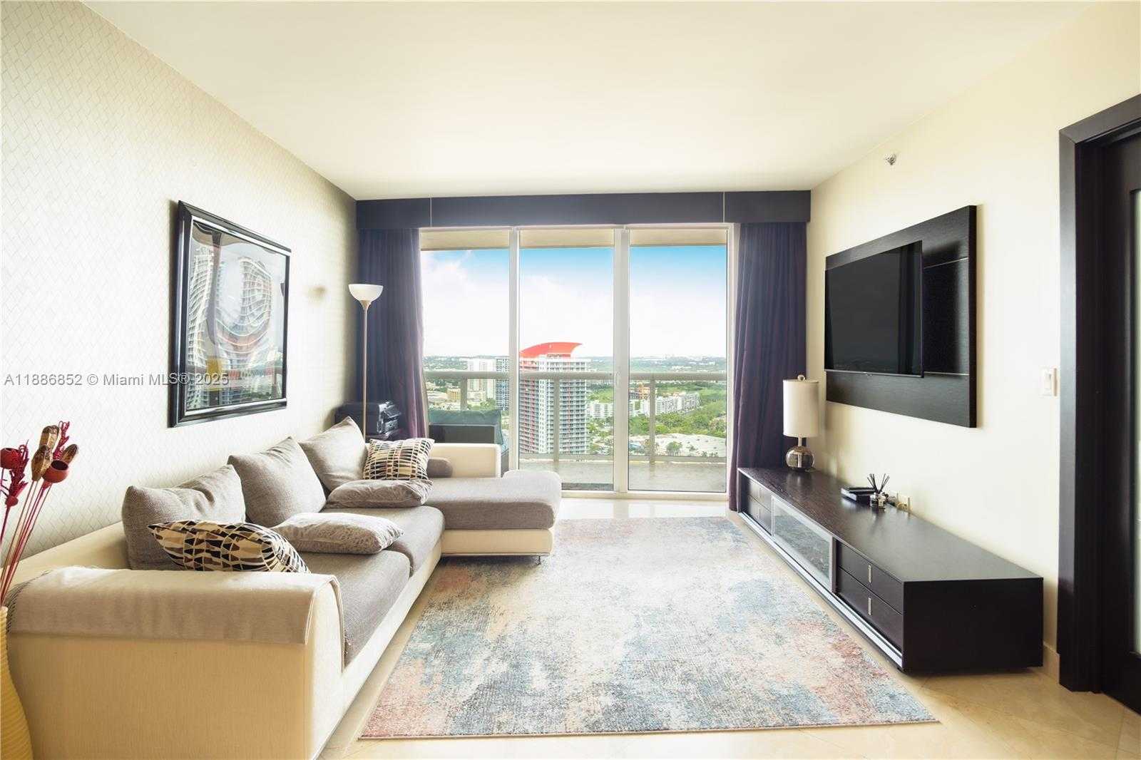 Small Image of 1850 SOUTH OCEAN DR #3509, Hallandale Beach Number 2