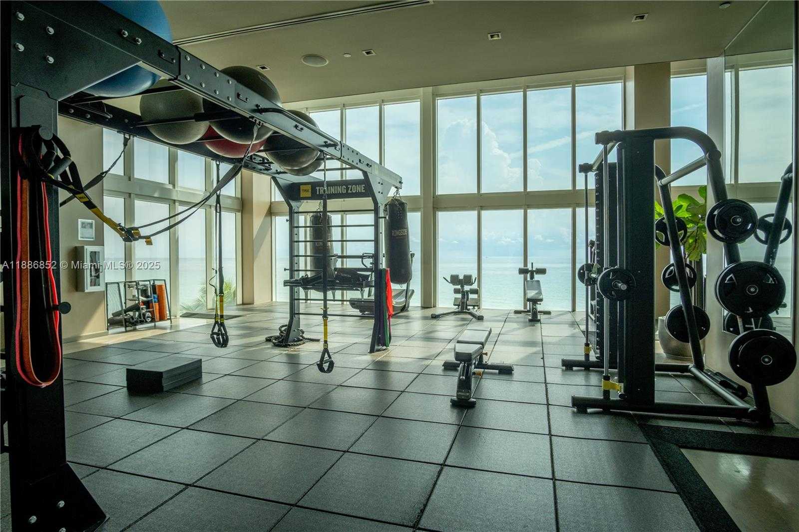 Small Image of 1850 SOUTH OCEAN DR #3509, Hallandale Beach Number 24