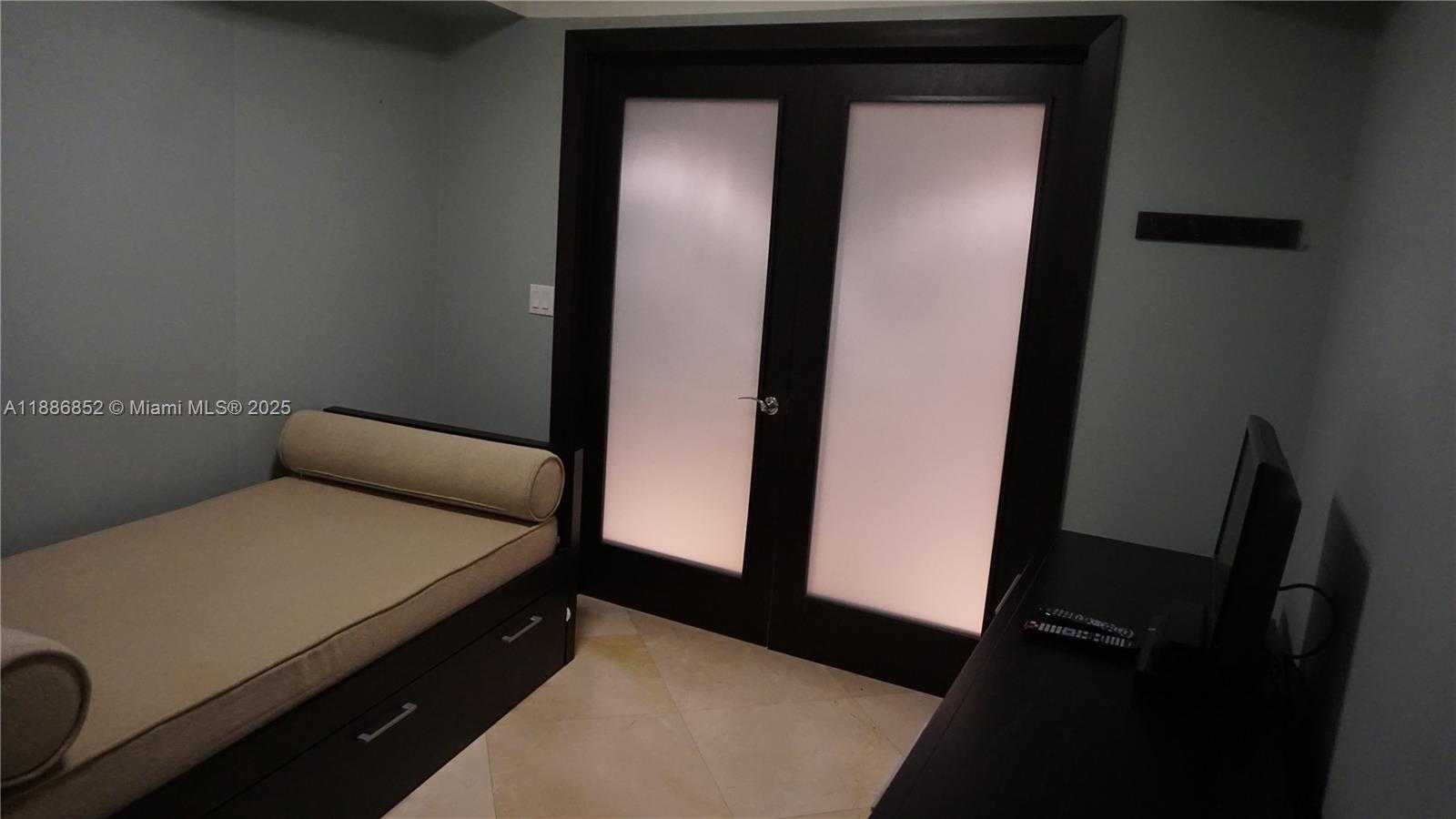 Small Image of 1850 SOUTH OCEAN DR #3509, Hallandale Beach Number 27