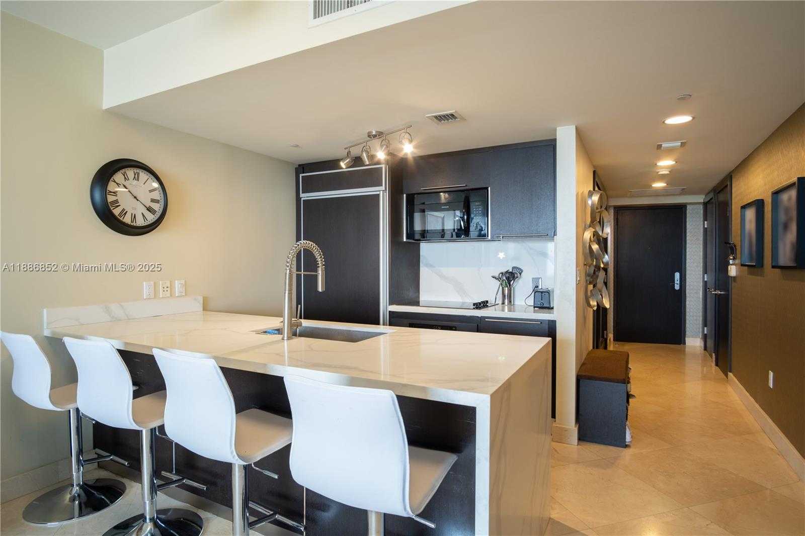 Small Image of 1850 SOUTH OCEAN DR #3509, Hallandale Beach Number 6