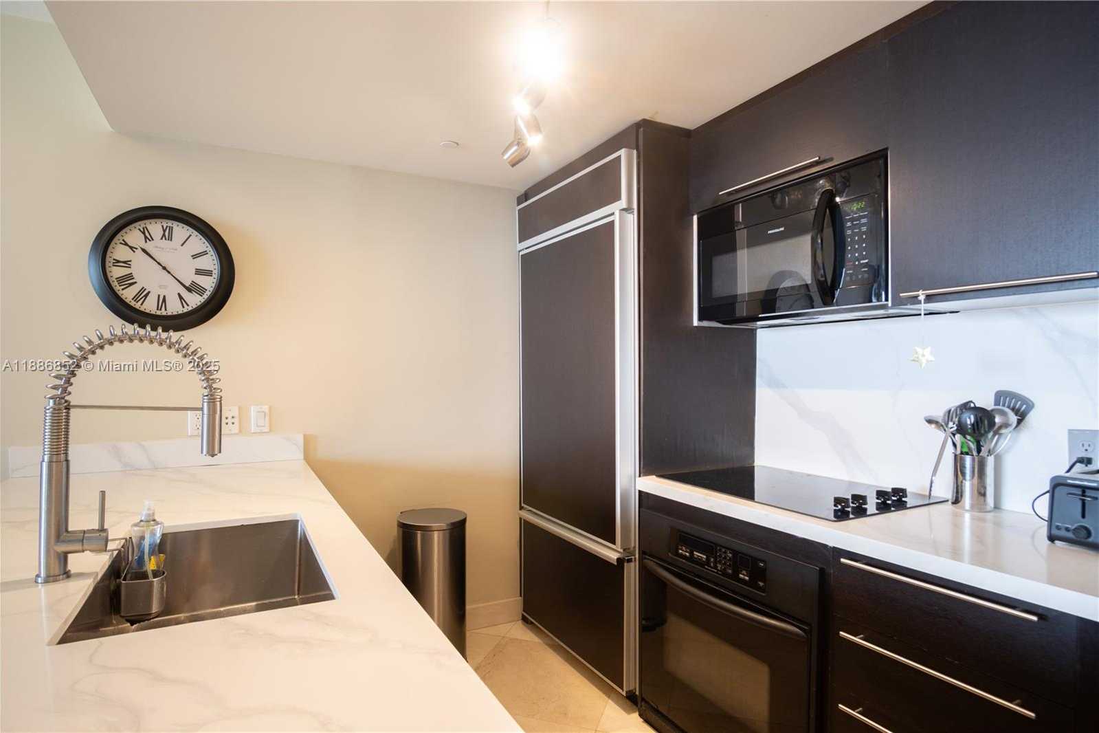 Small Image of 1850 SOUTH OCEAN DR #3509, Hallandale Beach Number 7