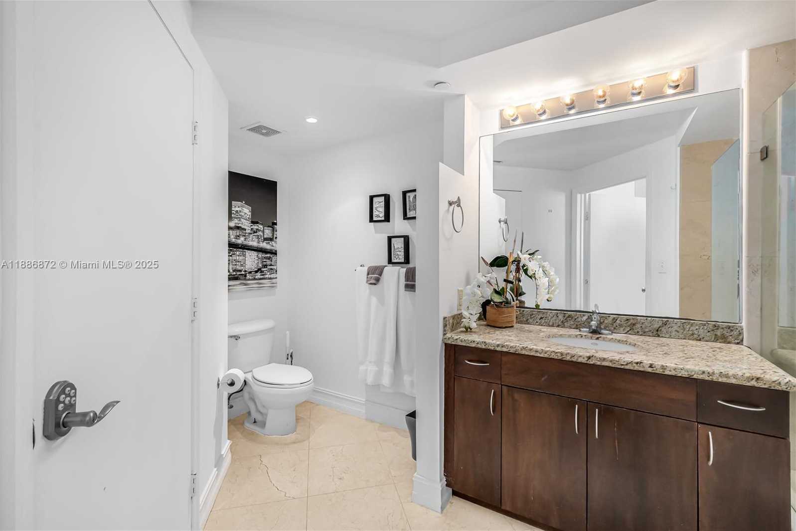Small Image of 1330 WEST AVE #3507, Miami Beach Number 13