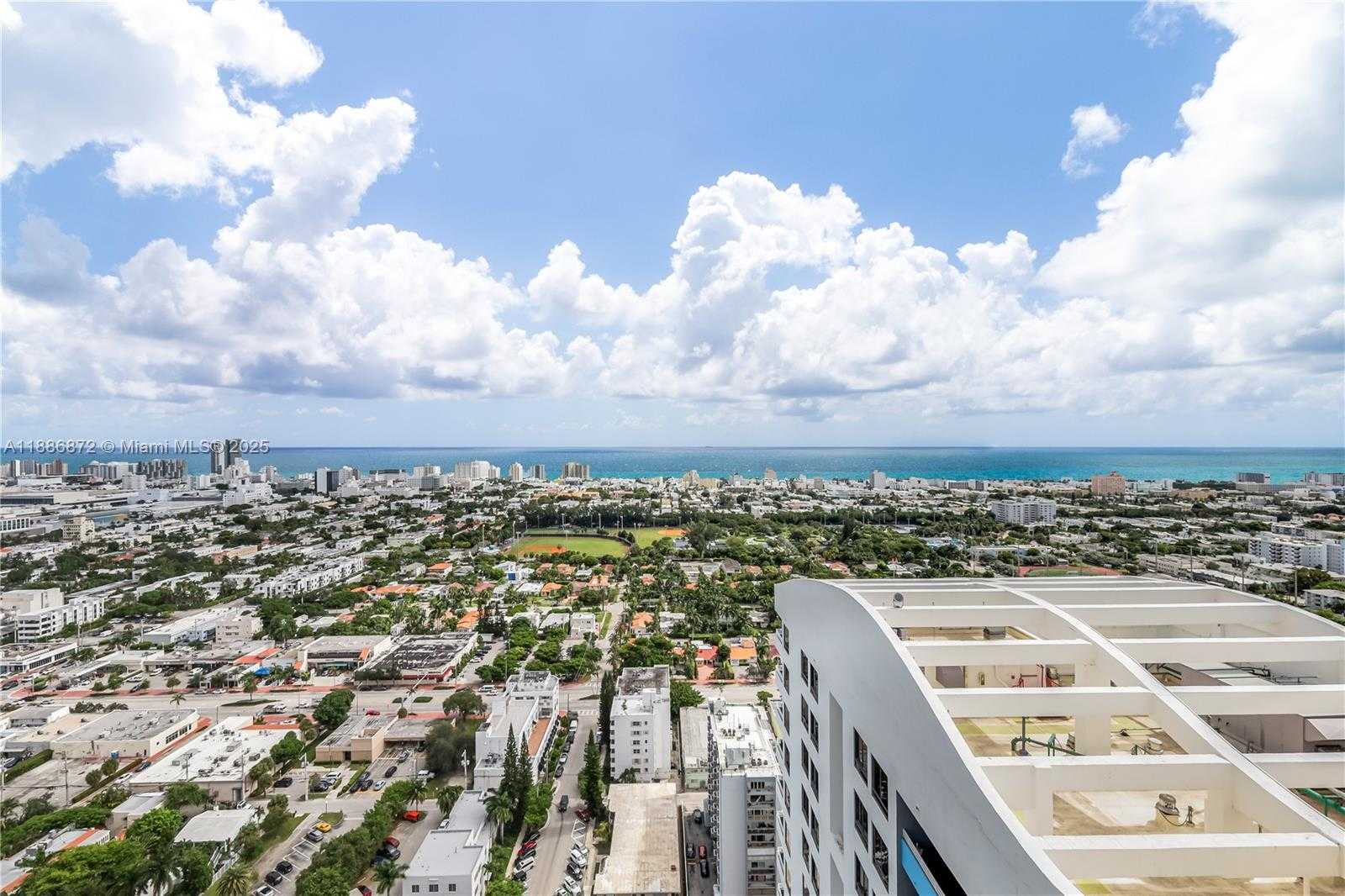 Small Image of 1330 WEST AVE #3507, Miami Beach Number 16