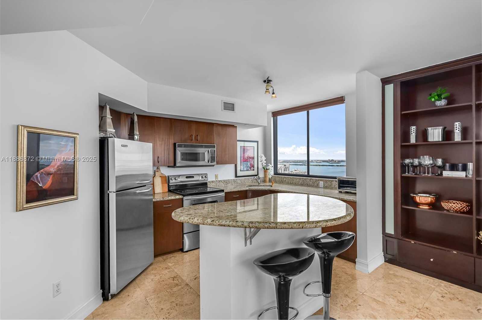 Small Image of 1330 WEST AVE #3507, Miami Beach Number 4