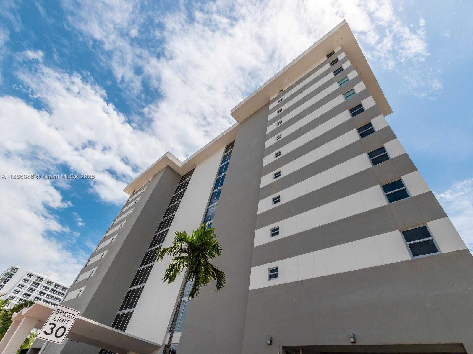 Small Image of 9273 COLLINS AVE #703, Surfside Number 38