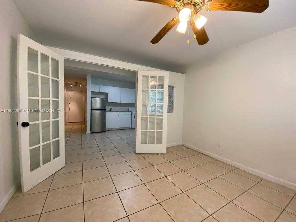 Small Image of 318 MAJORCA AVE #203, Coral Gables Number 10