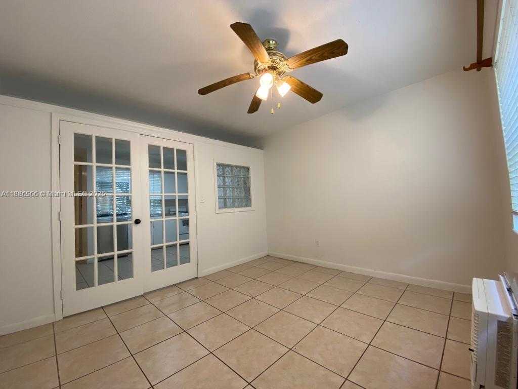 Small Image of 318 MAJORCA AVE #203, Coral Gables Number 11