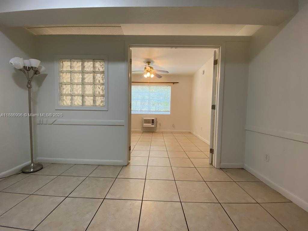 Small Image of 318 MAJORCA AVE #203, Coral Gables Number 7