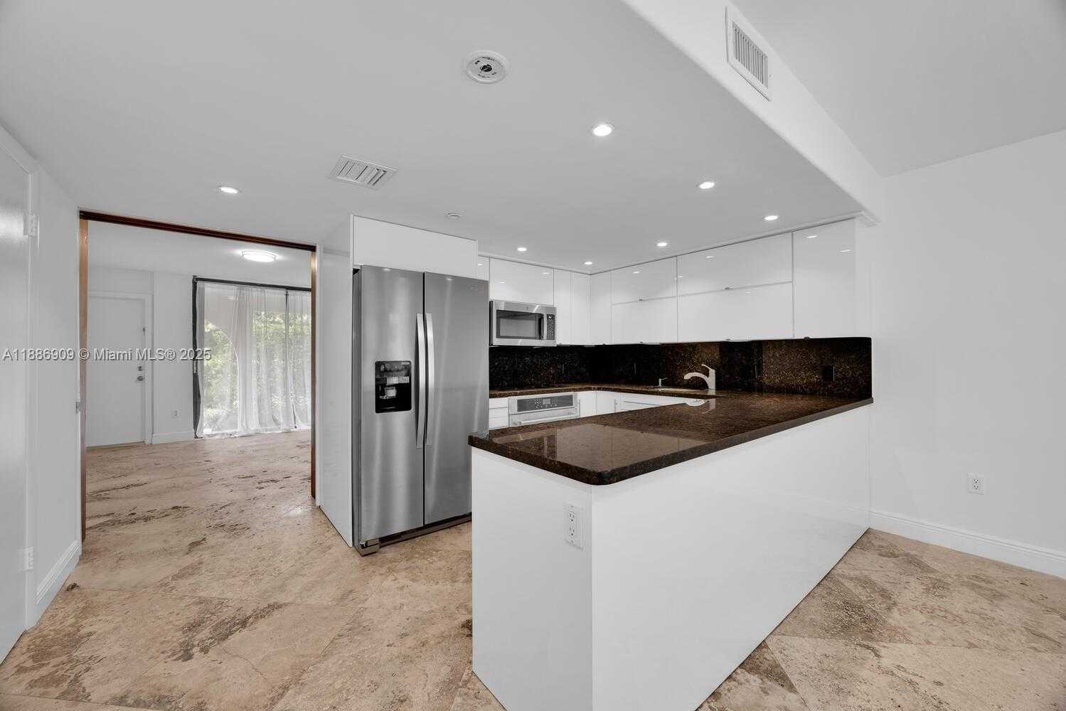 Small Image of 450 GRAPETREE DR #313, Key Biscayne Number 11