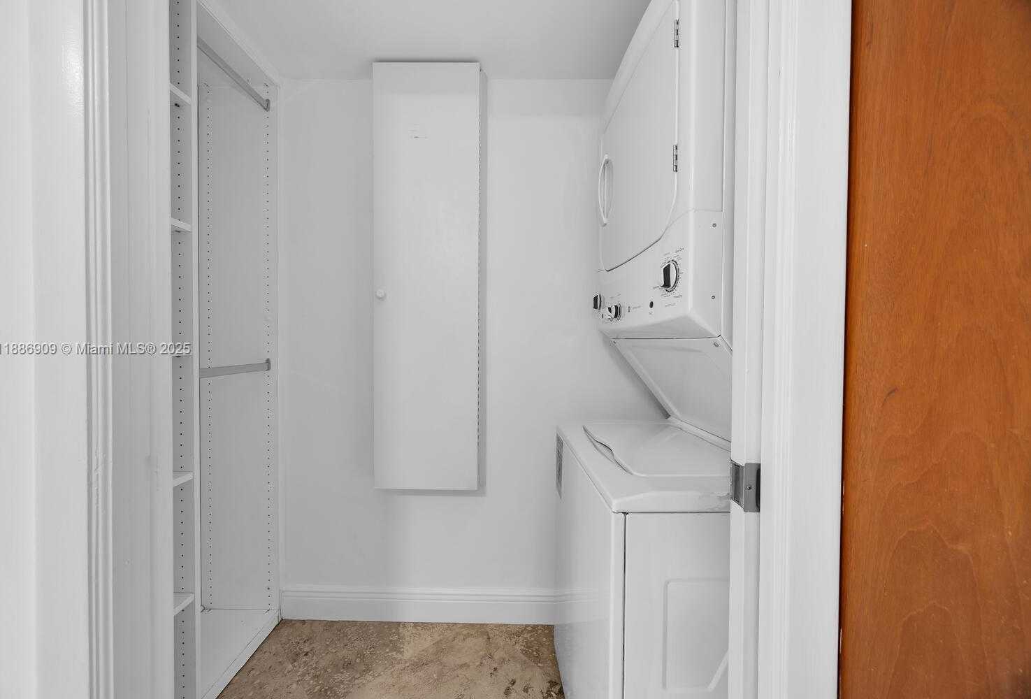 Small Image of 450 GRAPETREE DR #313, Key Biscayne Number 15