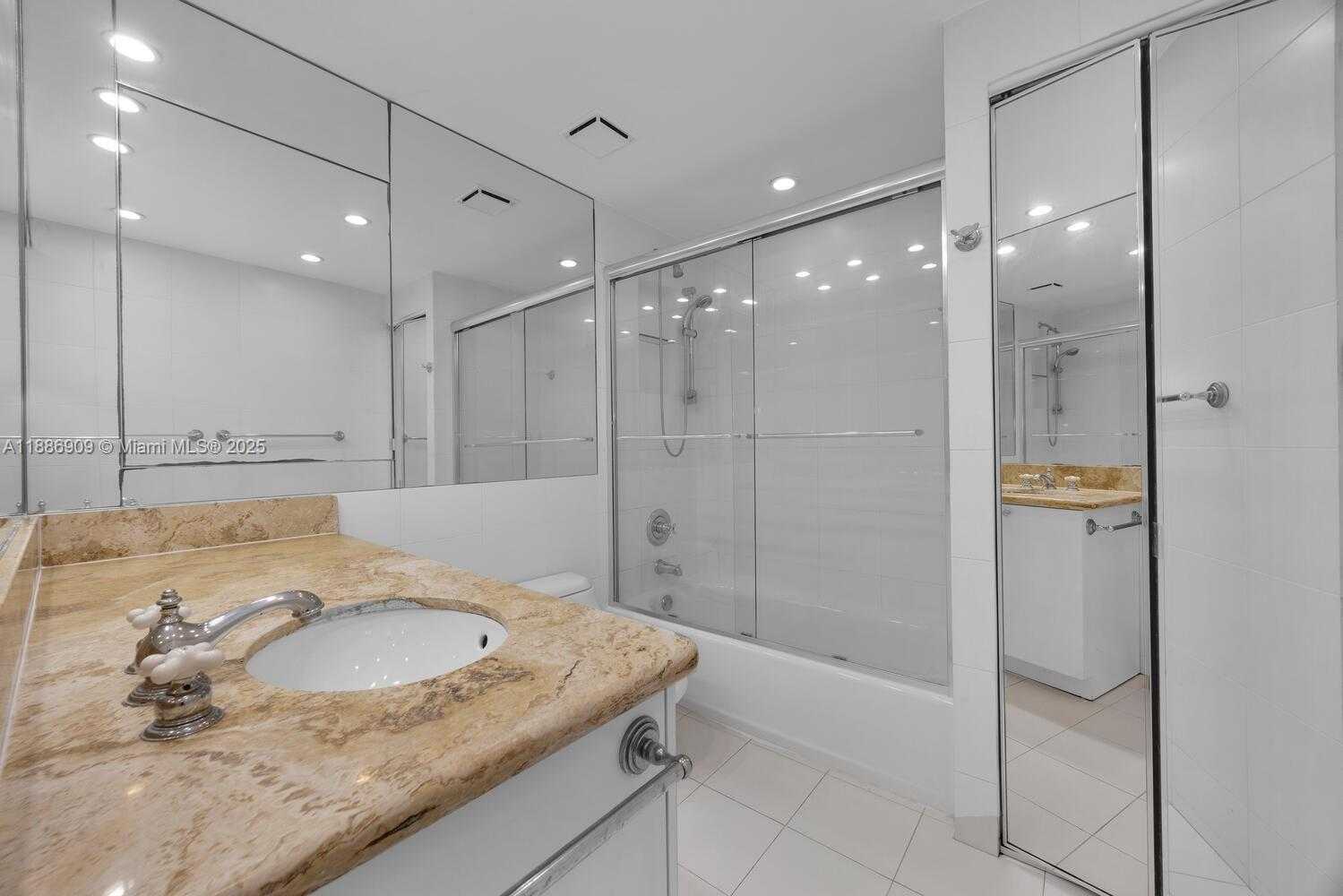 Small Image of 450 GRAPETREE DR #313, Key Biscayne Number 26