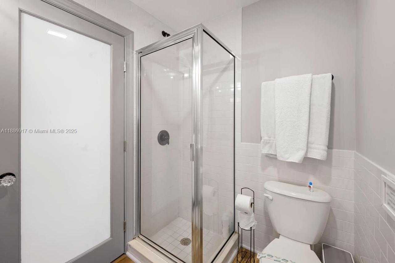 Small Image of 314 NEW HAMPSHIRE ST #23, Hollywood Number 7