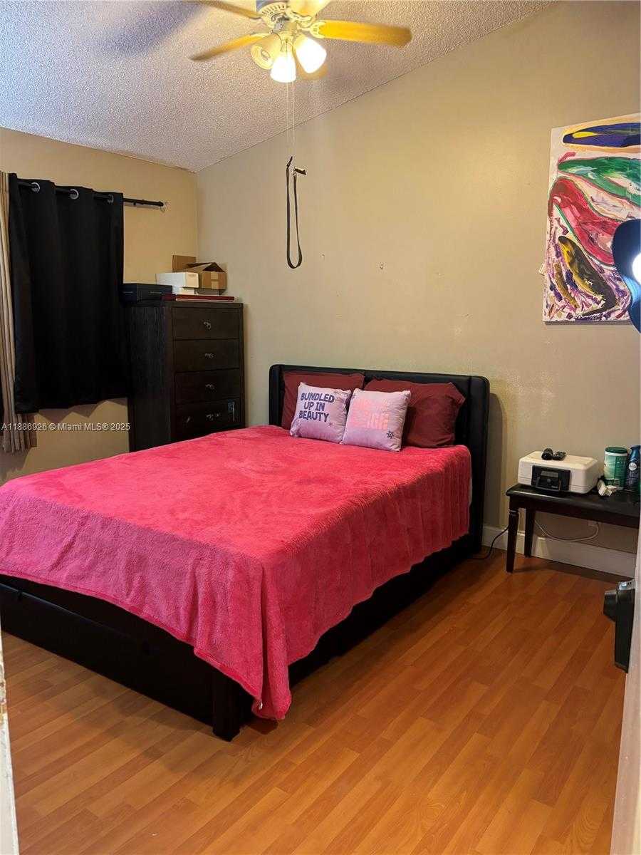 Small Image of 6547 NORTH WEST 170TH TER, Hialeah Number 25