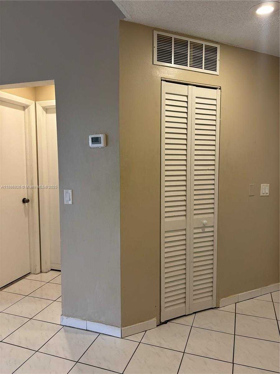Small Image of 6547 NORTH WEST 170TH TER, Hialeah Number 32