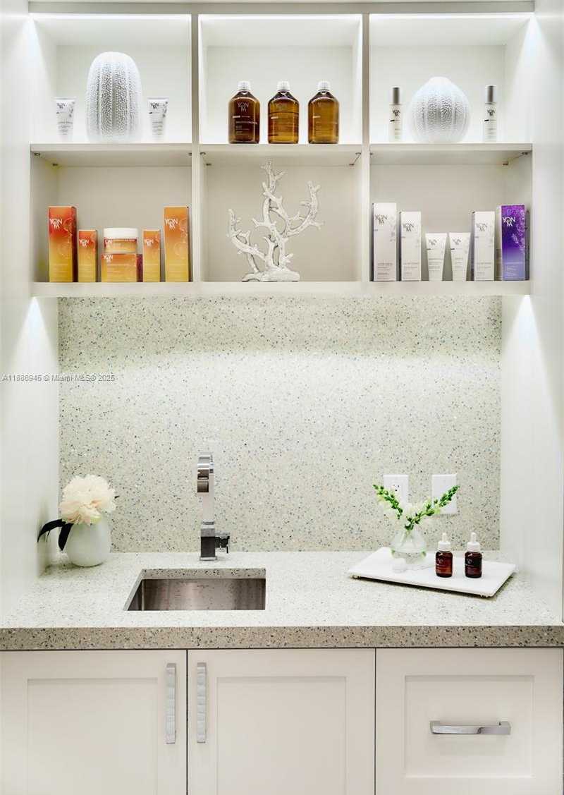 Small Image of 791 CRANDON BLVD #1408, Key Biscayne Number 37